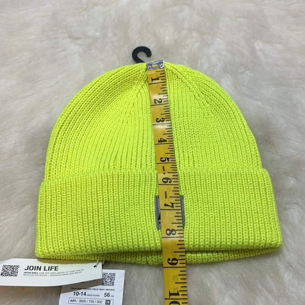 ZARA  Youth Neon Yellow Beanie Size 10-14 Years.
